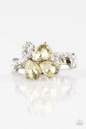 Paparazzi Ring ~ Friends In High-End Places - Yellow